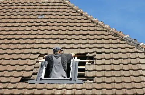 Pose de velux - La Jarne